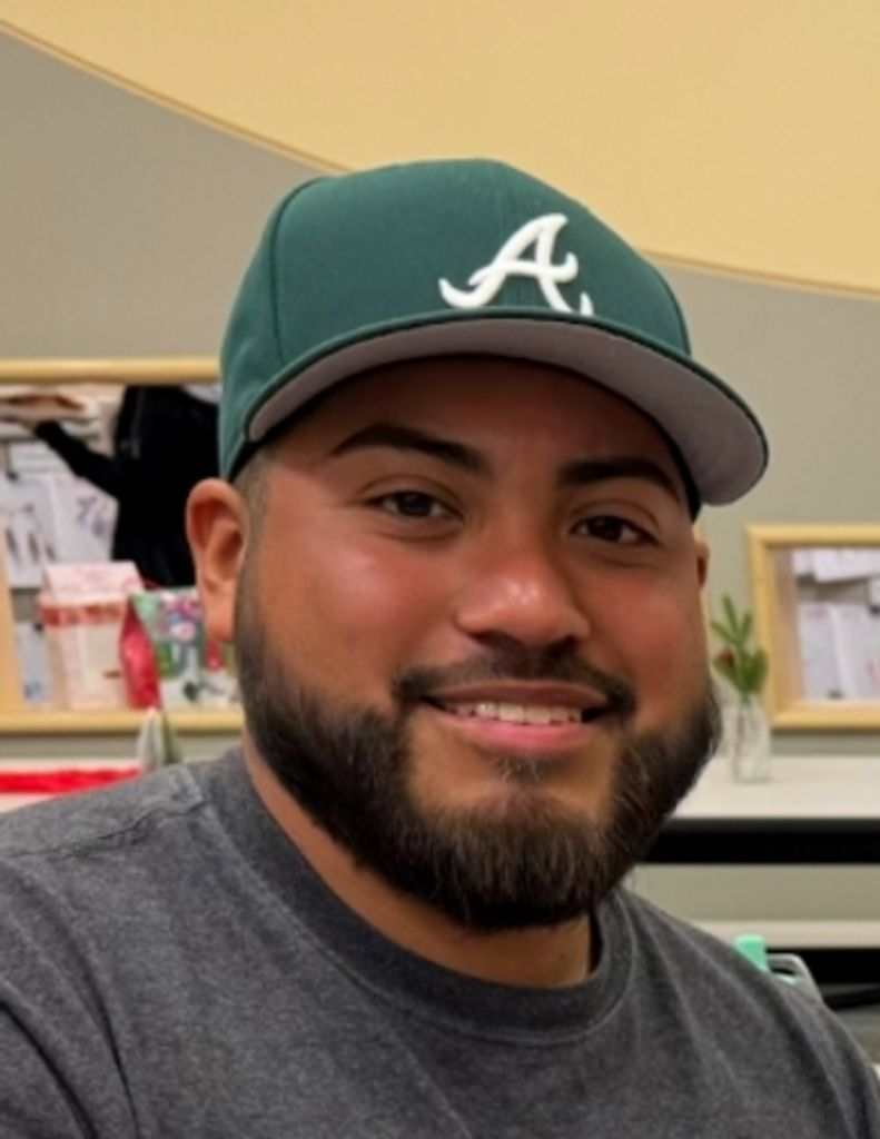  Edgar  Alvarez 