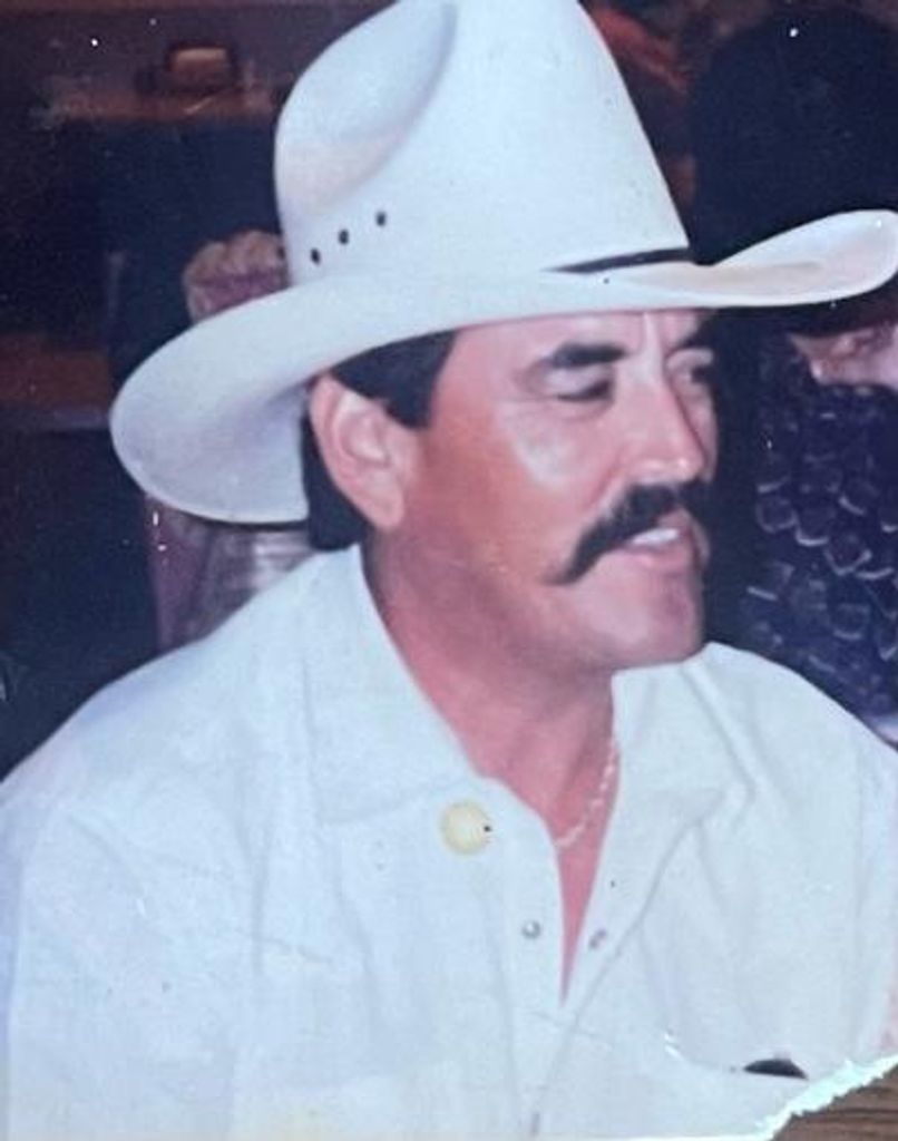 Jose Luis Saenz Profile Photo