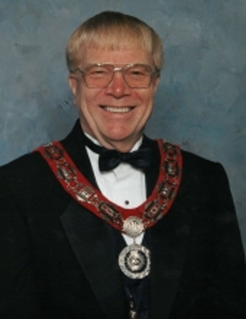 Lloyd Payne Stiewig