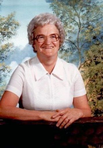 Virginia Gordon photo gallery thumbnail 3 of 33