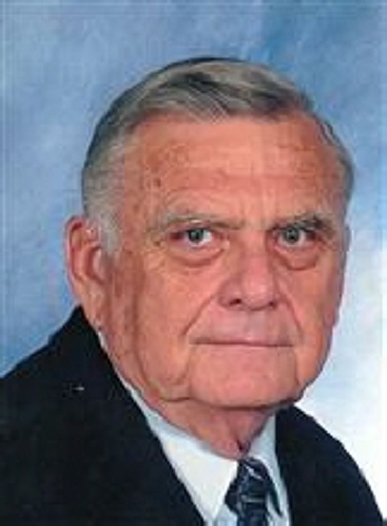 Lynn Dale Tiller