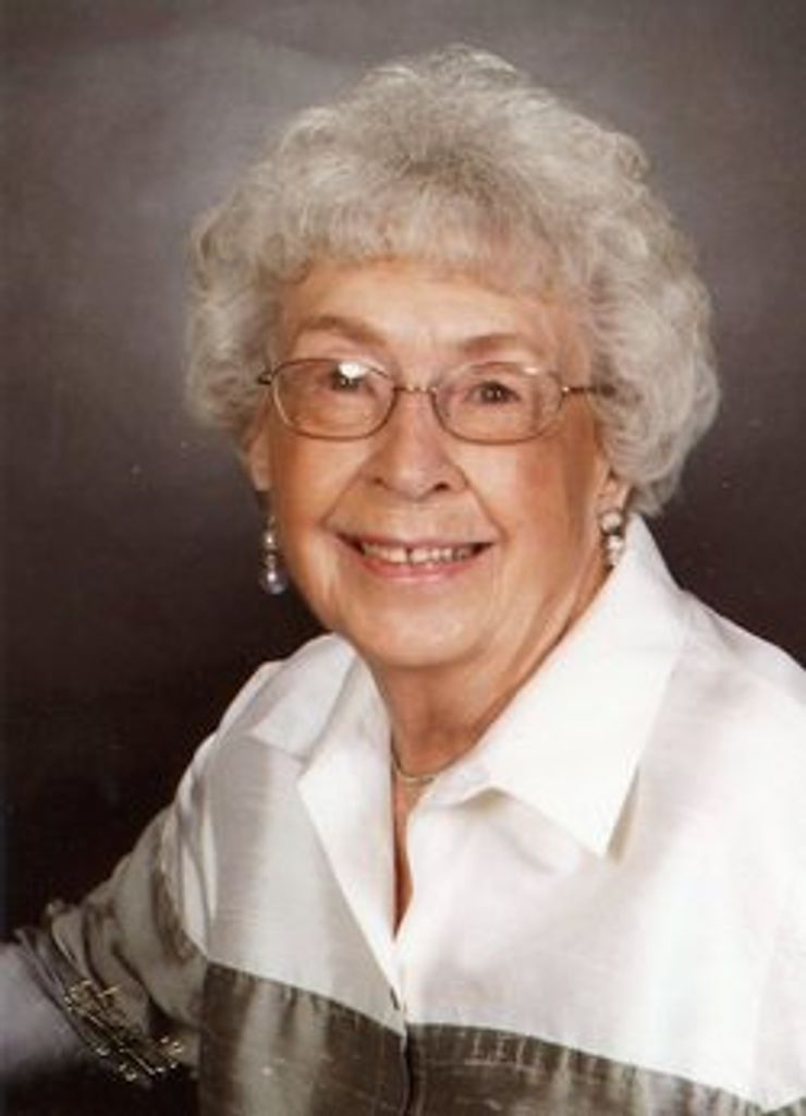 Dorothy (Dottie)  Hansen