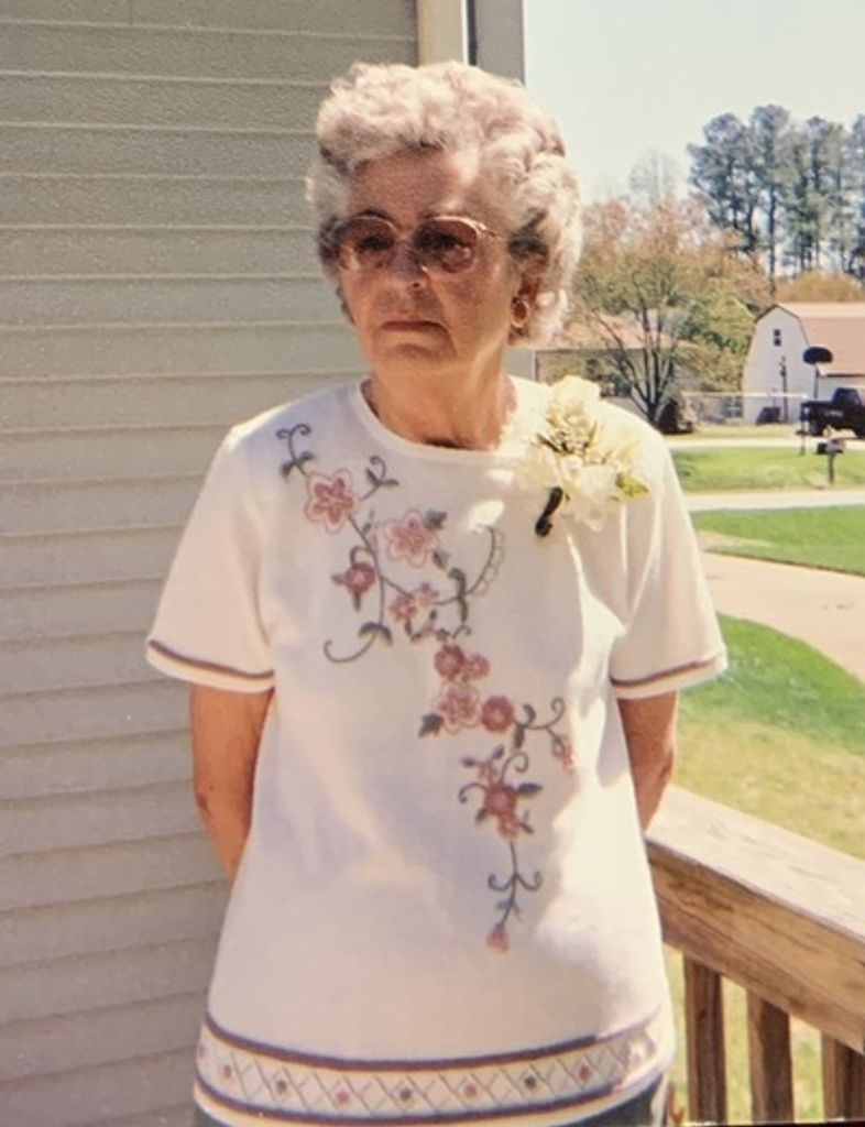 Louise Mcintosh Bradshaw Profile Photo