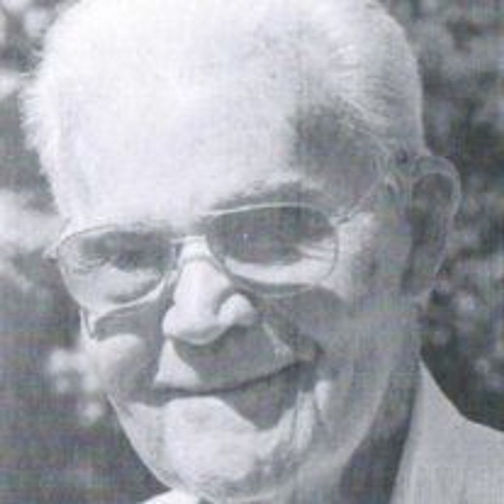 Frank Wade Dine