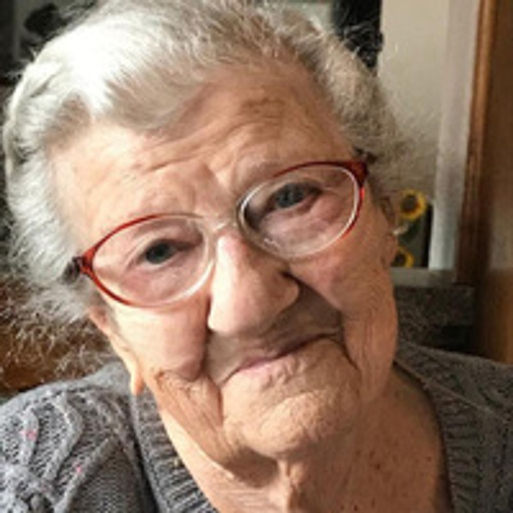 Josephine C Heinze