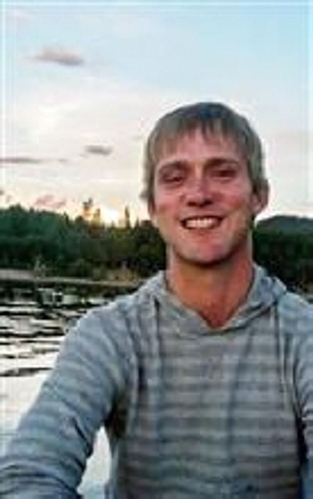 Harold W 'Tres' Adcock