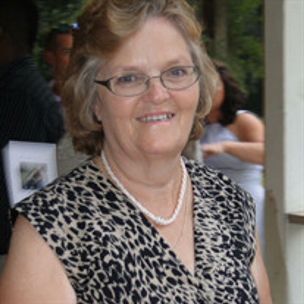 Mary L Smith