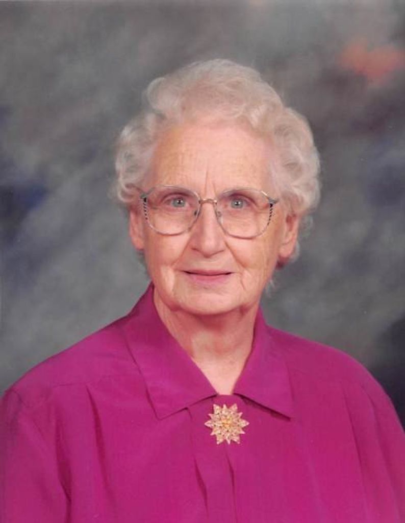 Ruth Loeschke Profile Photo