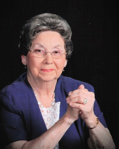 Helen Famuliner's obituary image
