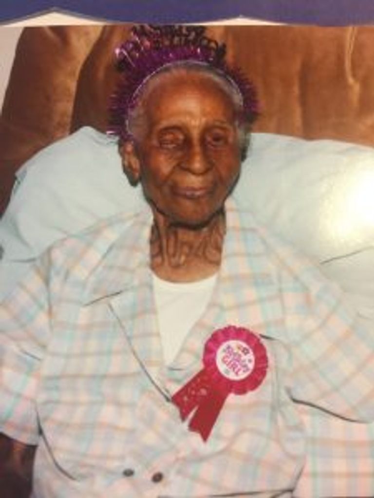 Evelyn Carter