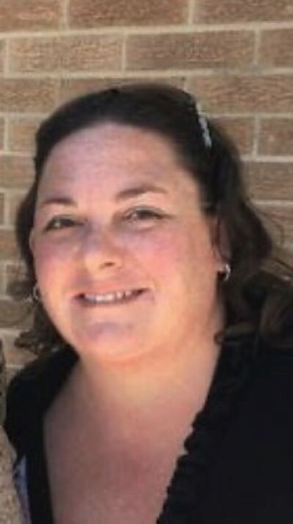 Lindy Noelle Reeverts