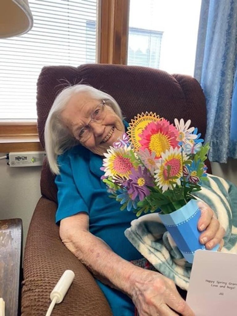 Clara Loewen Profile Photo