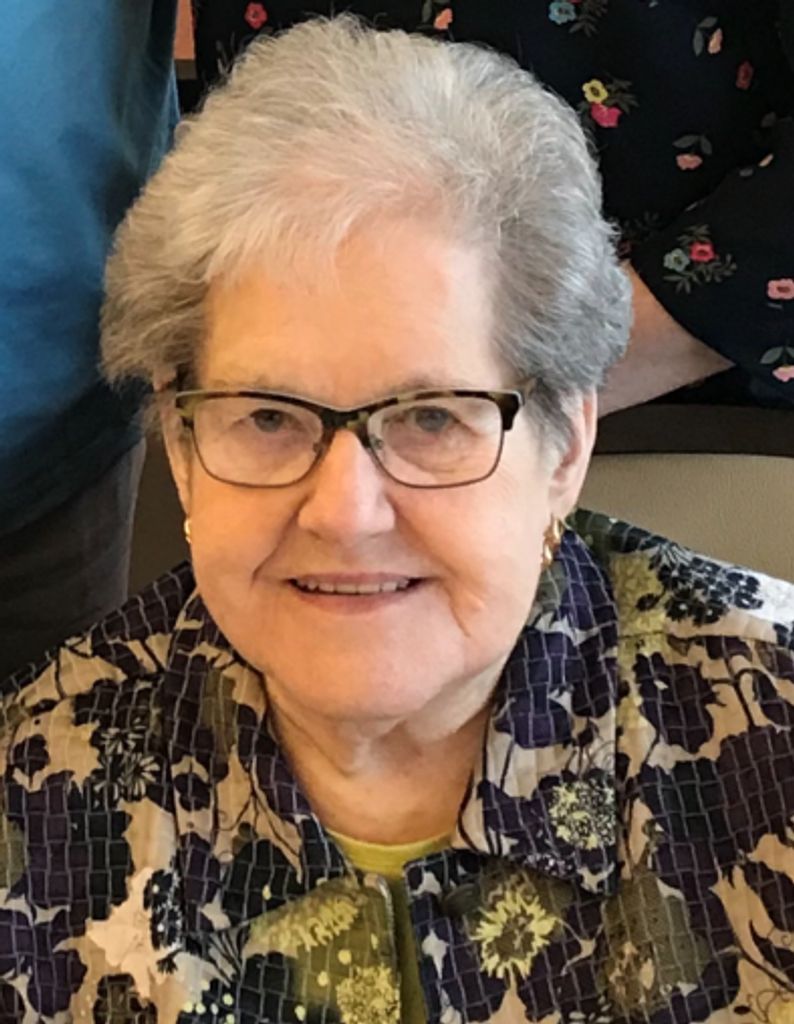 Marian J Lynn