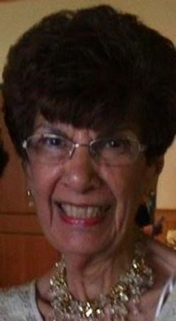 Elizabeth Delfavero Profile Photo