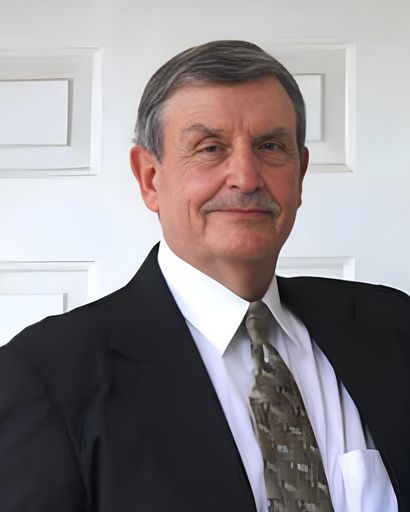 Roy McCain's obituary image