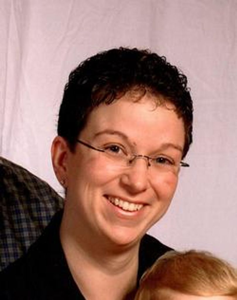 Amanda Whitacre Moore Profile Photo