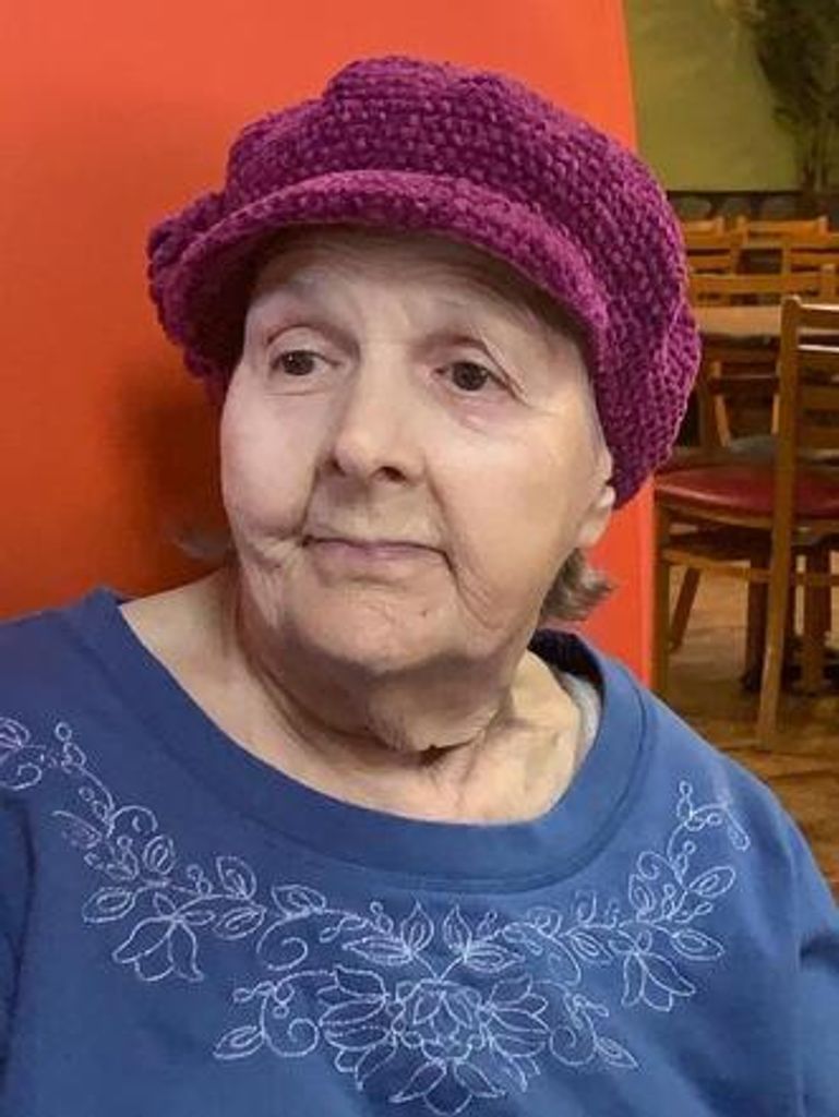 Beverly Leonas Loftus Profile Photo