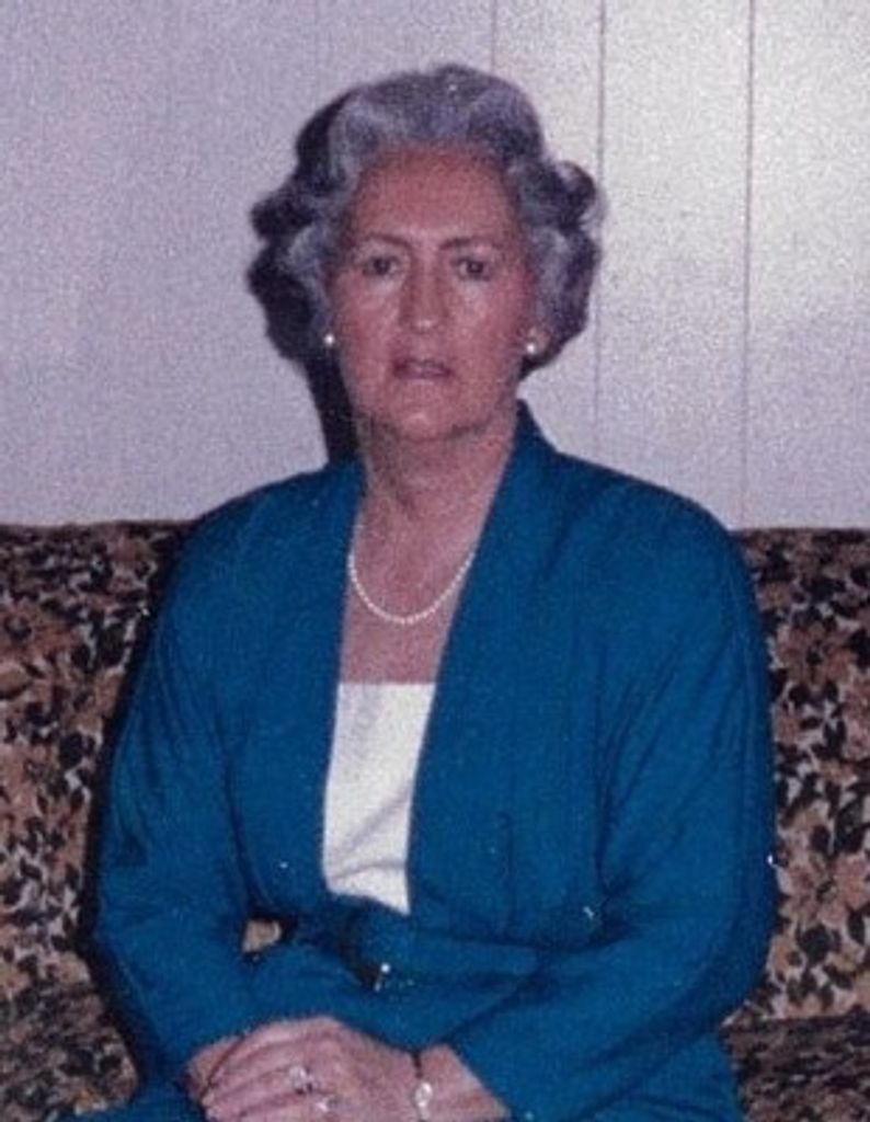 Loraine Ayer