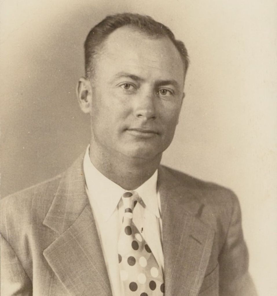 Willis R Jones