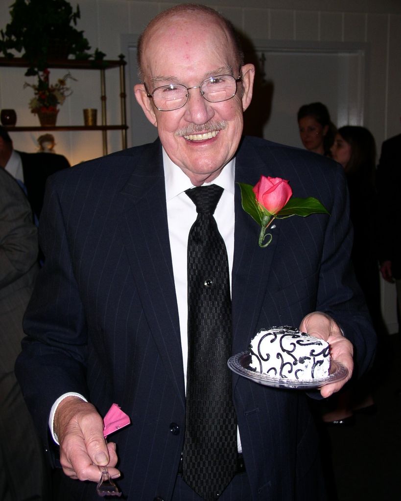 Raymond Earl Peek