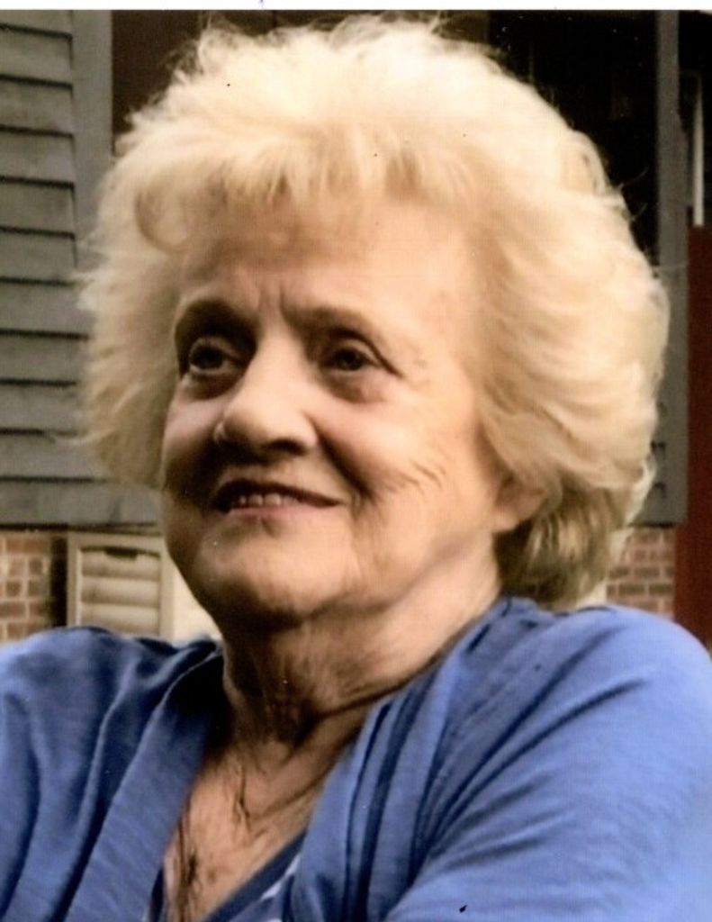 Roxie (Donovan)  Sarty