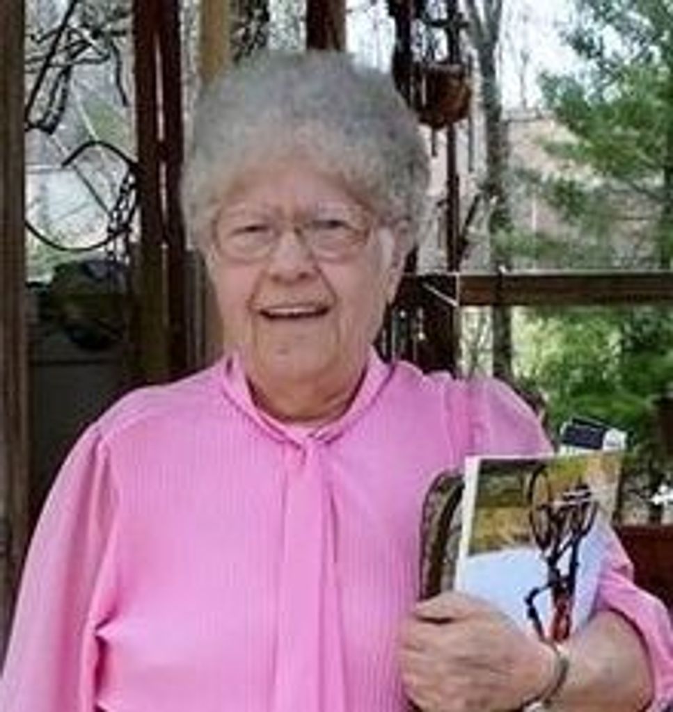 Doris Hinds