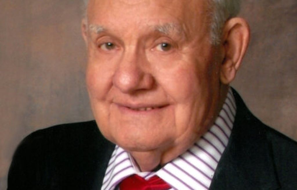 Calvin Kneemiller