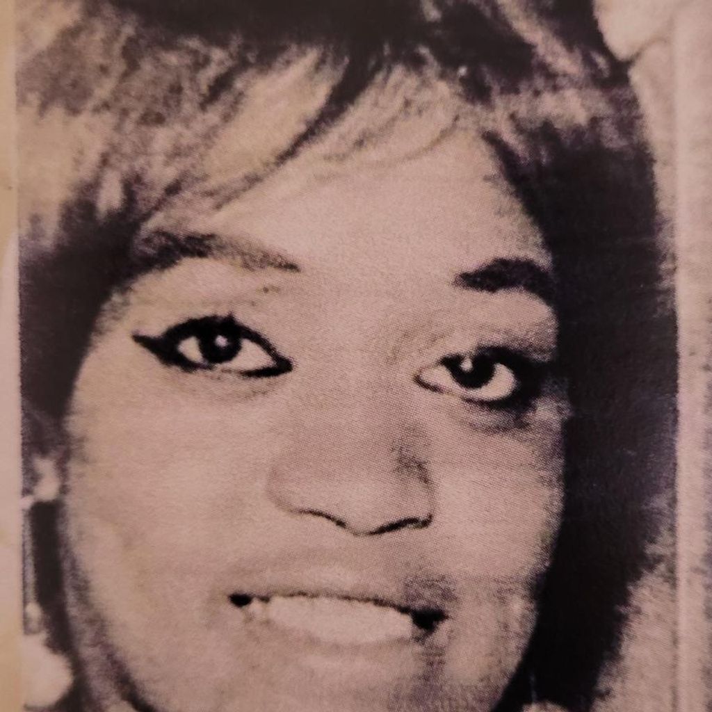 Arlene T Riley
