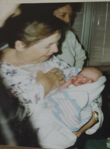 Vicki Barnett photo gallery thumbnail 10 of 14