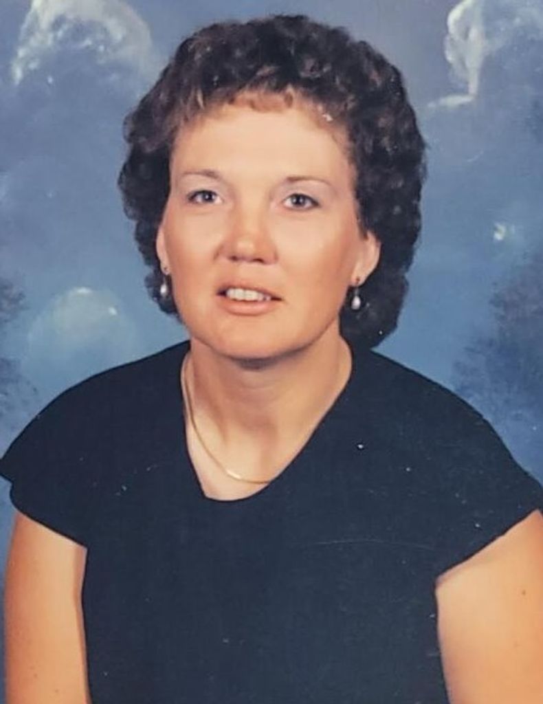 Linda Hamilton Profile Photo
