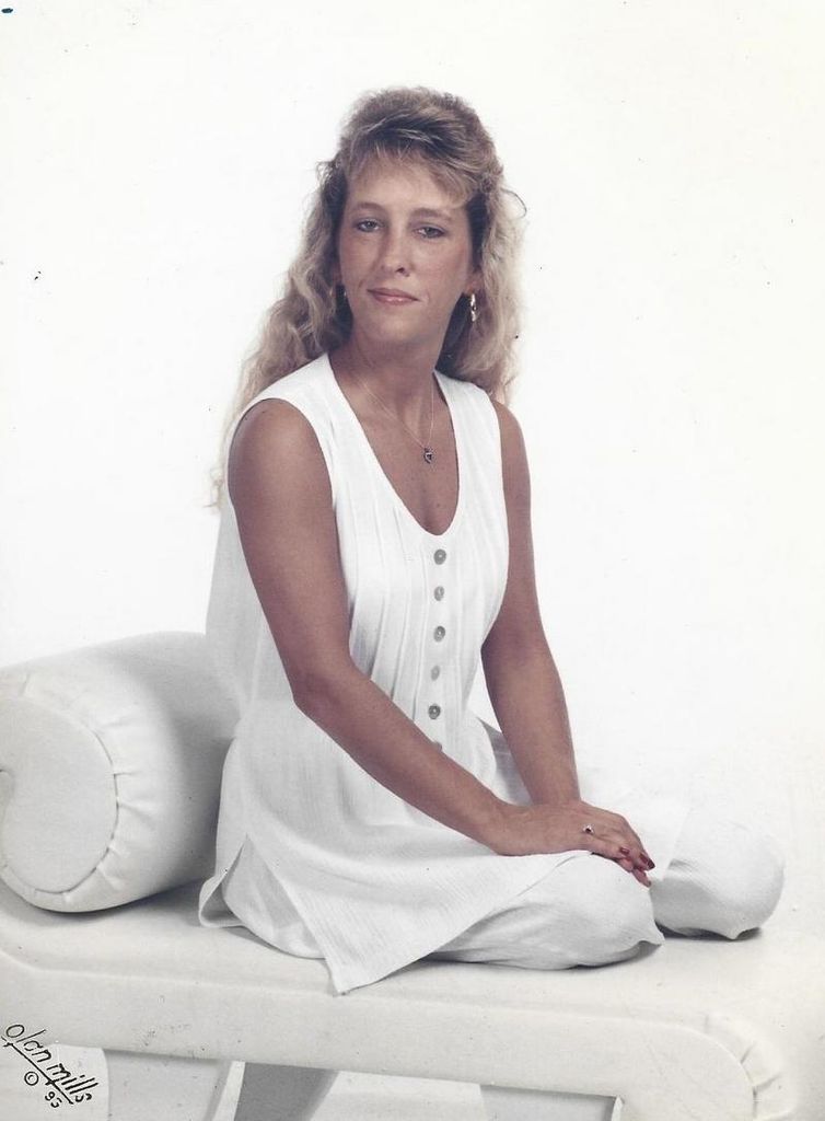 Lori Suzanne Mccullough Whiteside Profile Photo