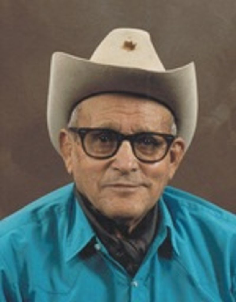 Tomas C Munoz