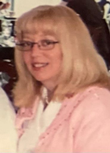 Cindy Janetski photo gallery thumbnail 1 of 1