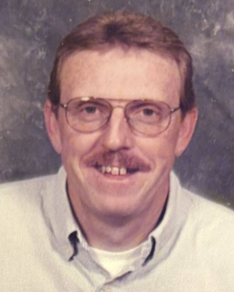 Thomas "Tom" Robbins