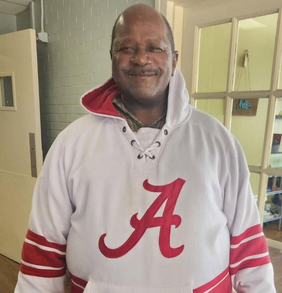 Thomas Lewis, Jr. Profile Photo