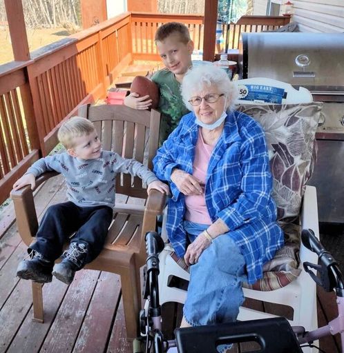 Lori Newcomb photo gallery thumbnail 94 of 130