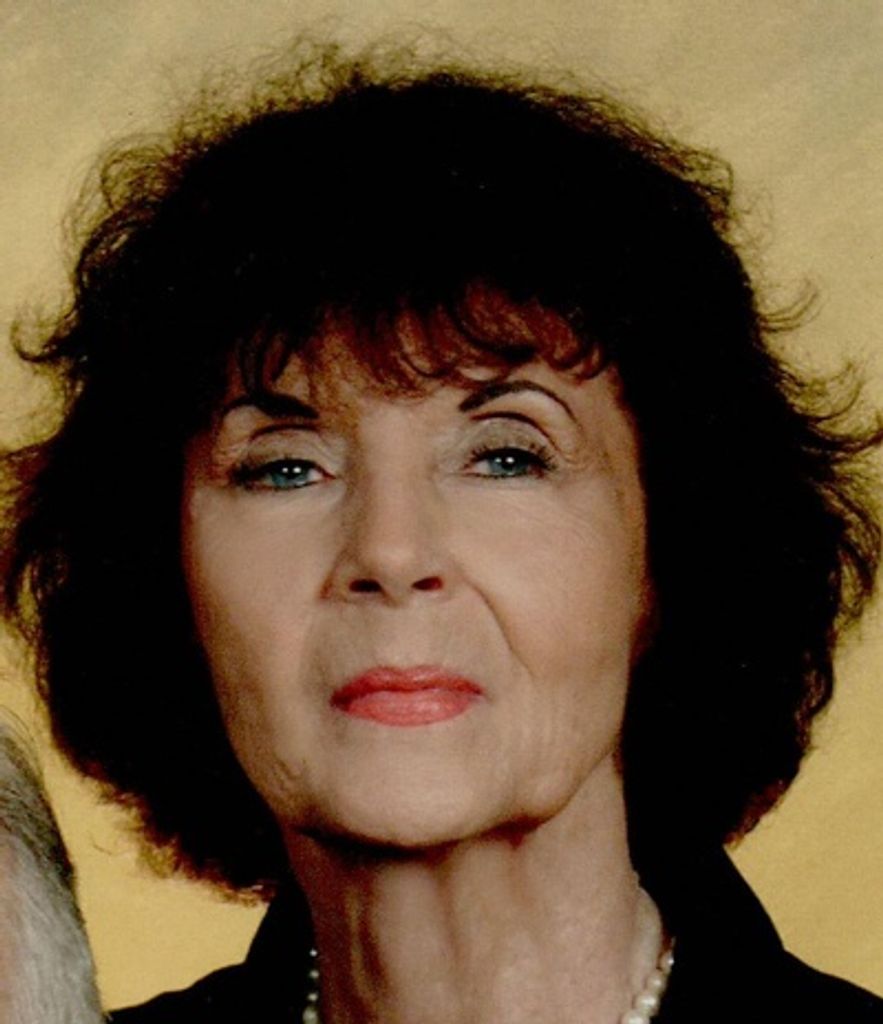 Sara Lou Collins Profile Photo