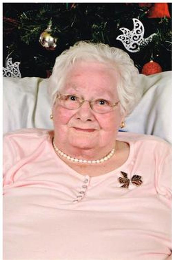 Elizabeth Maria Francis Profile Photo