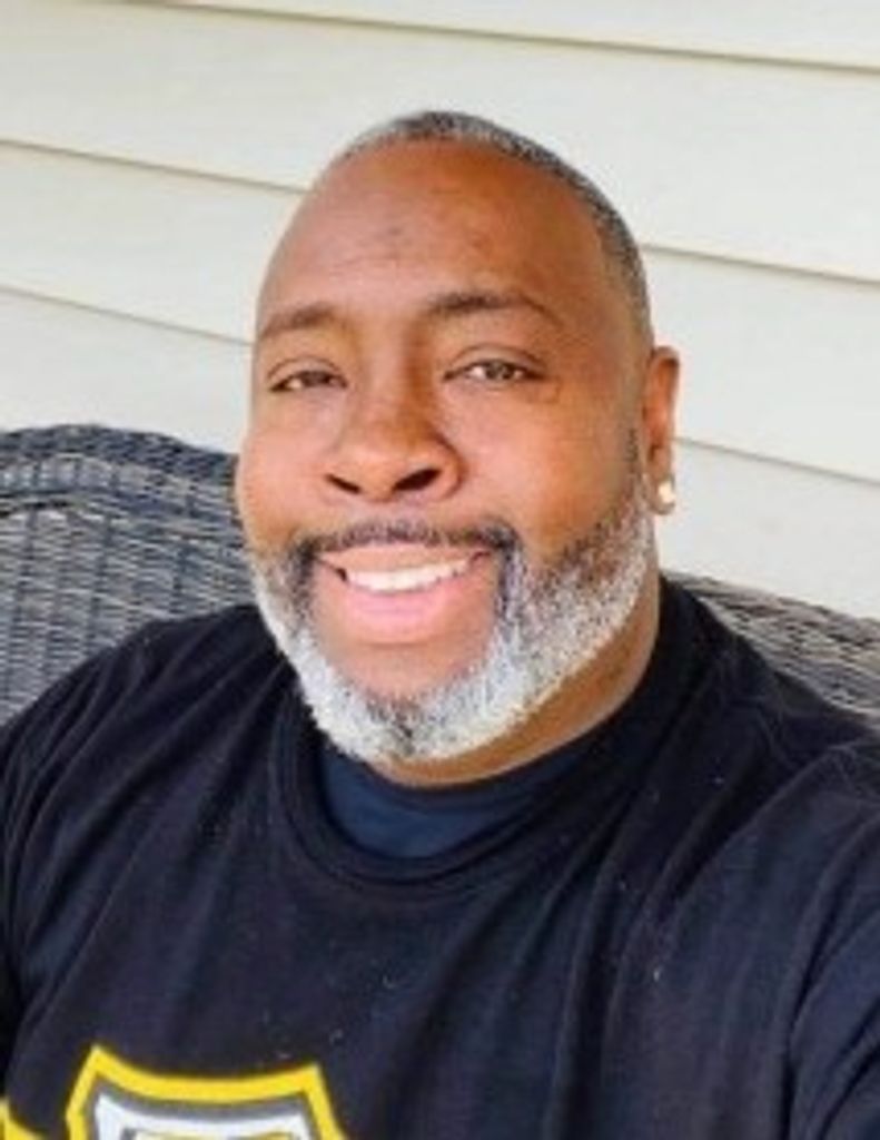 Kenneth Ray (Kenny)  Mccleod
