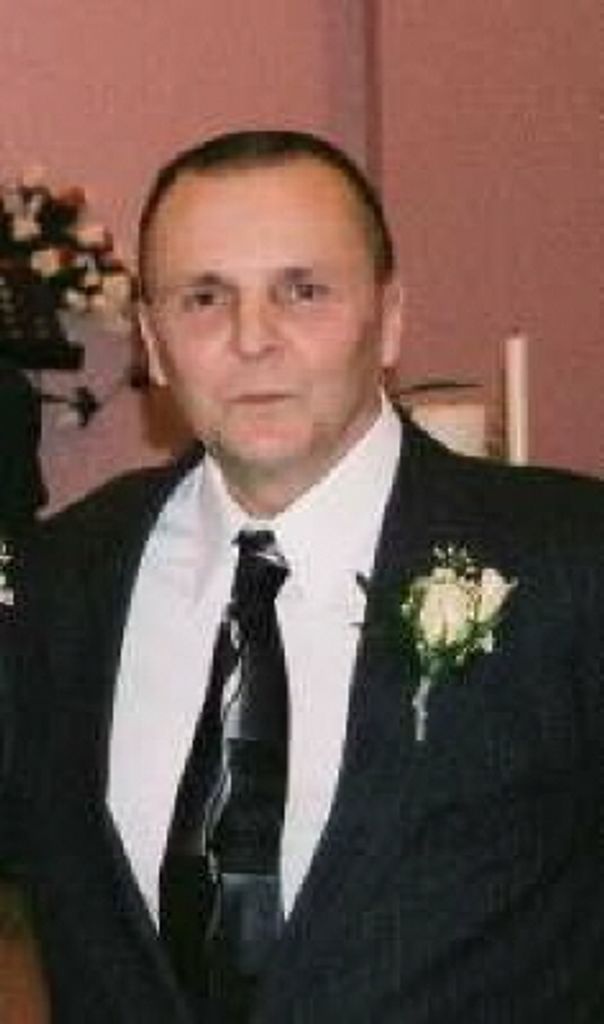 Michael Lowell Hollenbeck Profile Photo