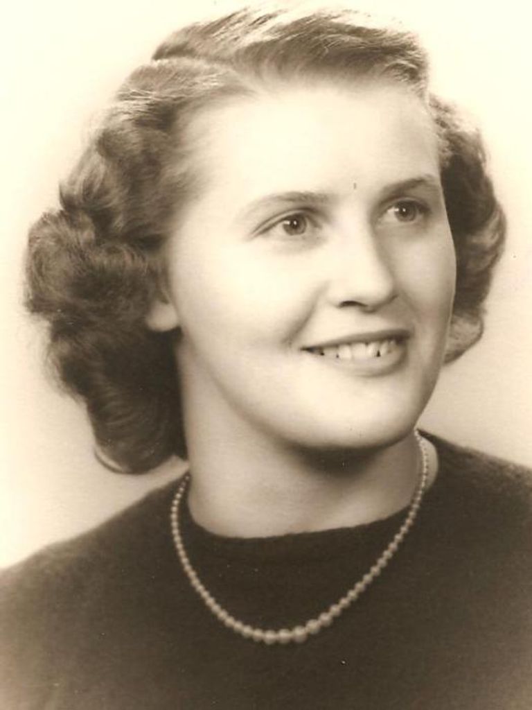 Shirley E. (Eckhart)  Chambers