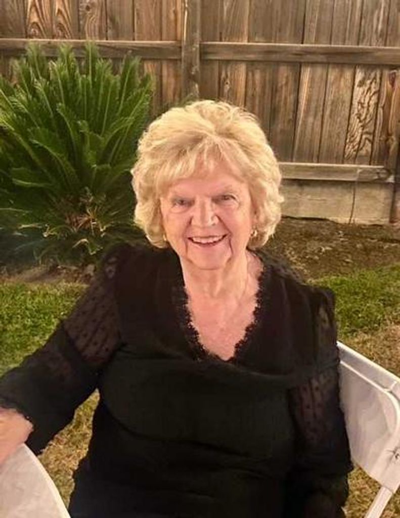 Gwenna Farmer Profile Photo