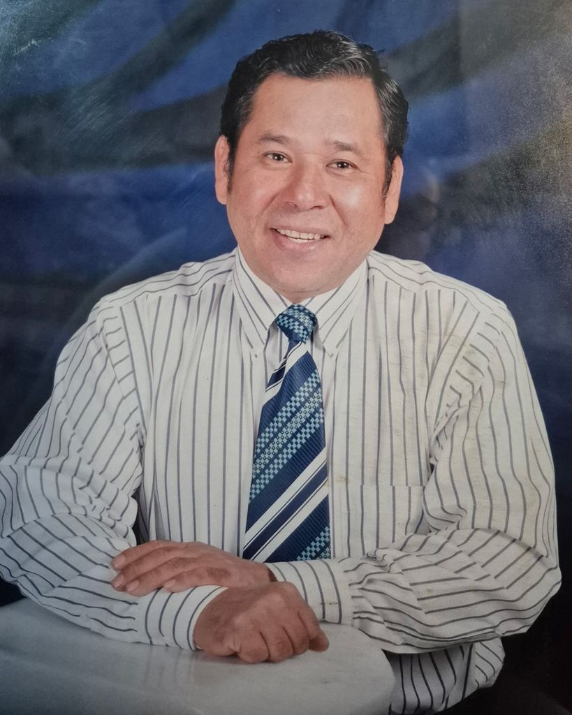Carlos Ernesto Flores Profile Photo