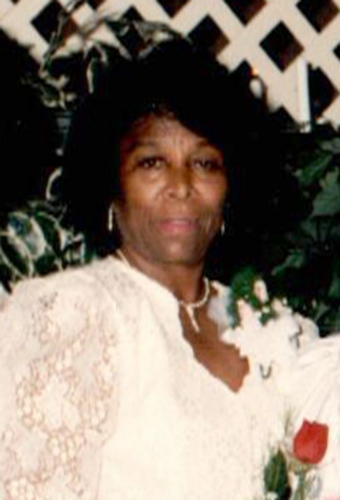 Eva Wallace White Profile Photo