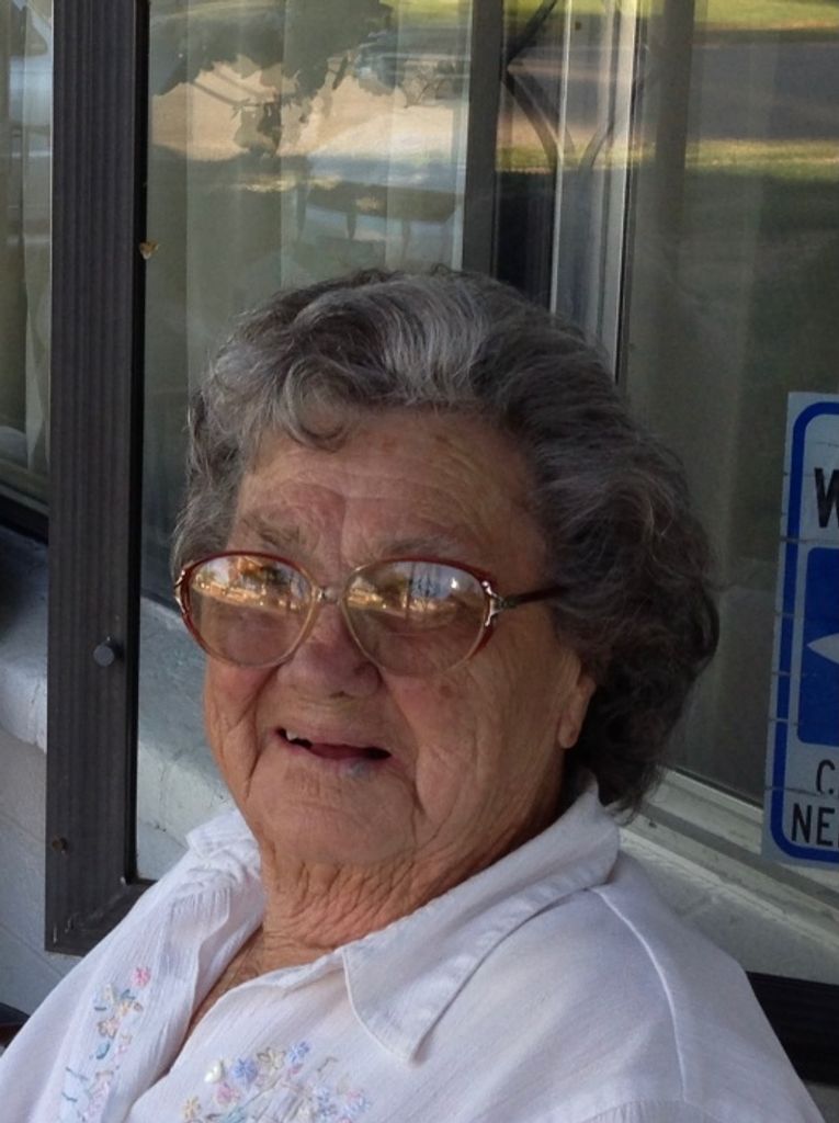 Dorothy B Miller