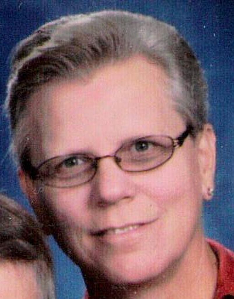 Julie Rae (Devanna)  Moyer