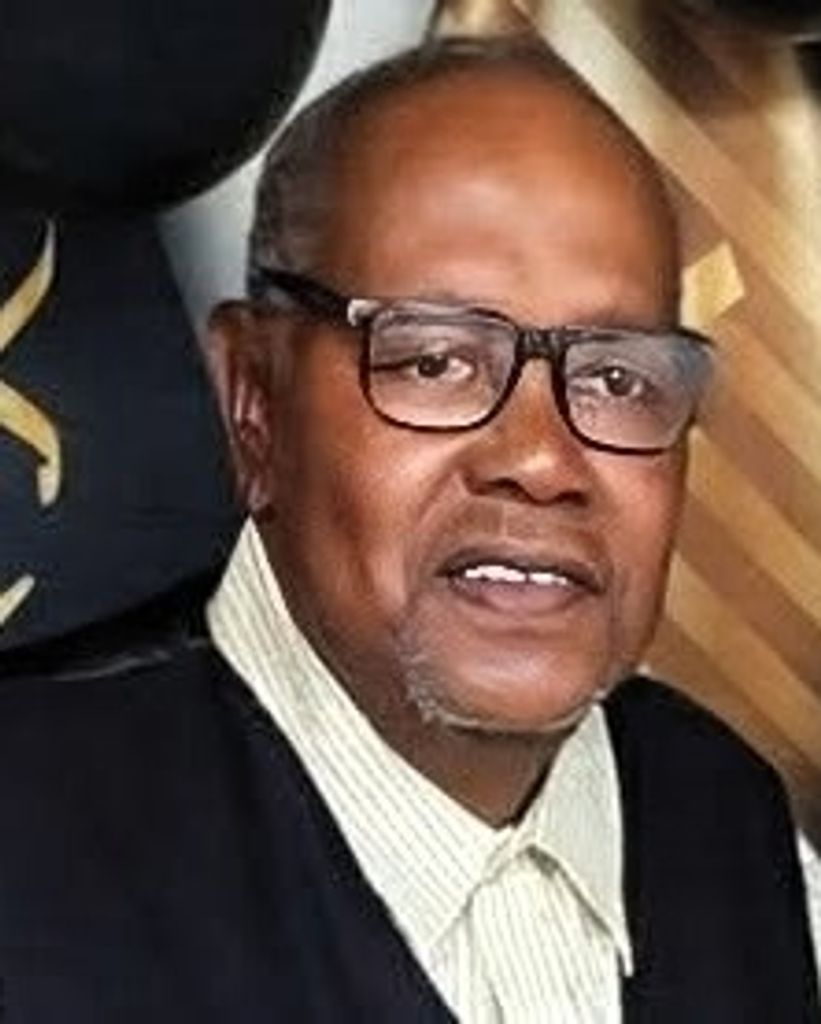 Clarence Edward Davis Sr. Profile Photo