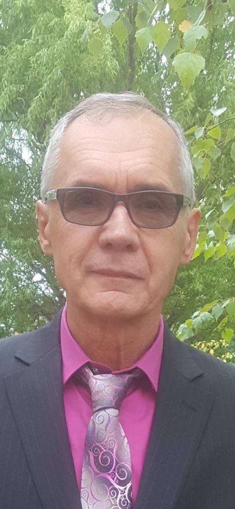 Slawomir T. Smolinski Profile Photo