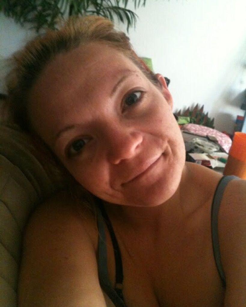 Julia Nicole Linley Profile Photo