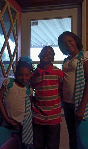 Terron Everton Brown photo gallery thumbnail 77 of 100